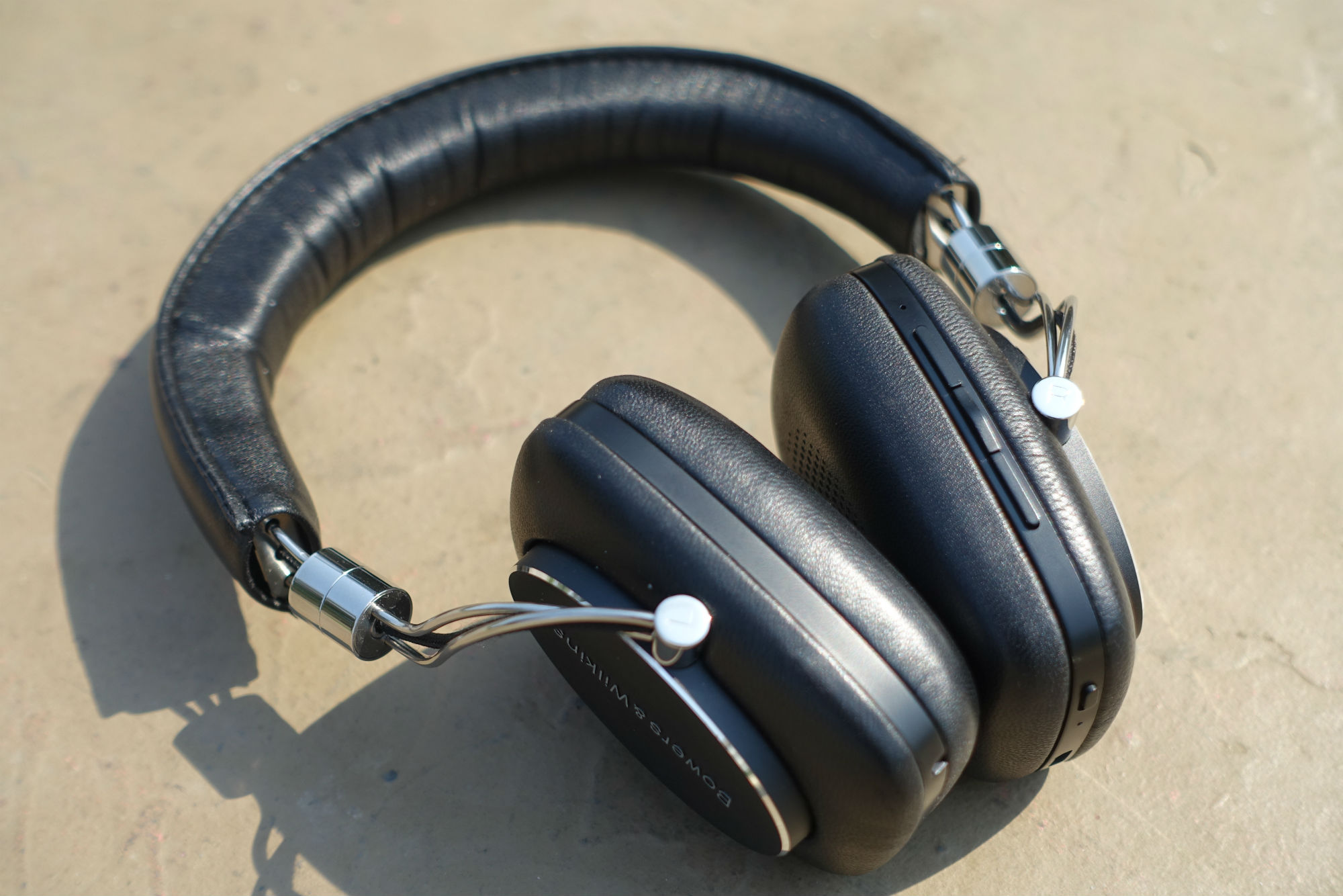 Bower & Wilkins P5 Wireless Headphones: Wireless Audio Fidelity